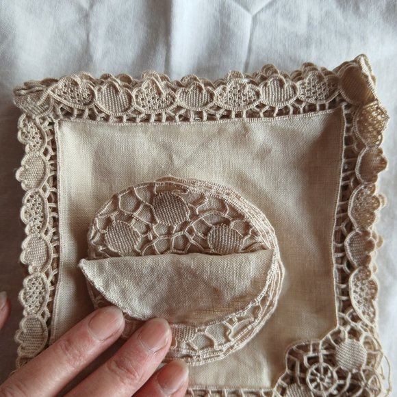 Vintage Cream Linen & Lace Cocktail Napkins & Coasters (12 of each) - Picture 4 of 6